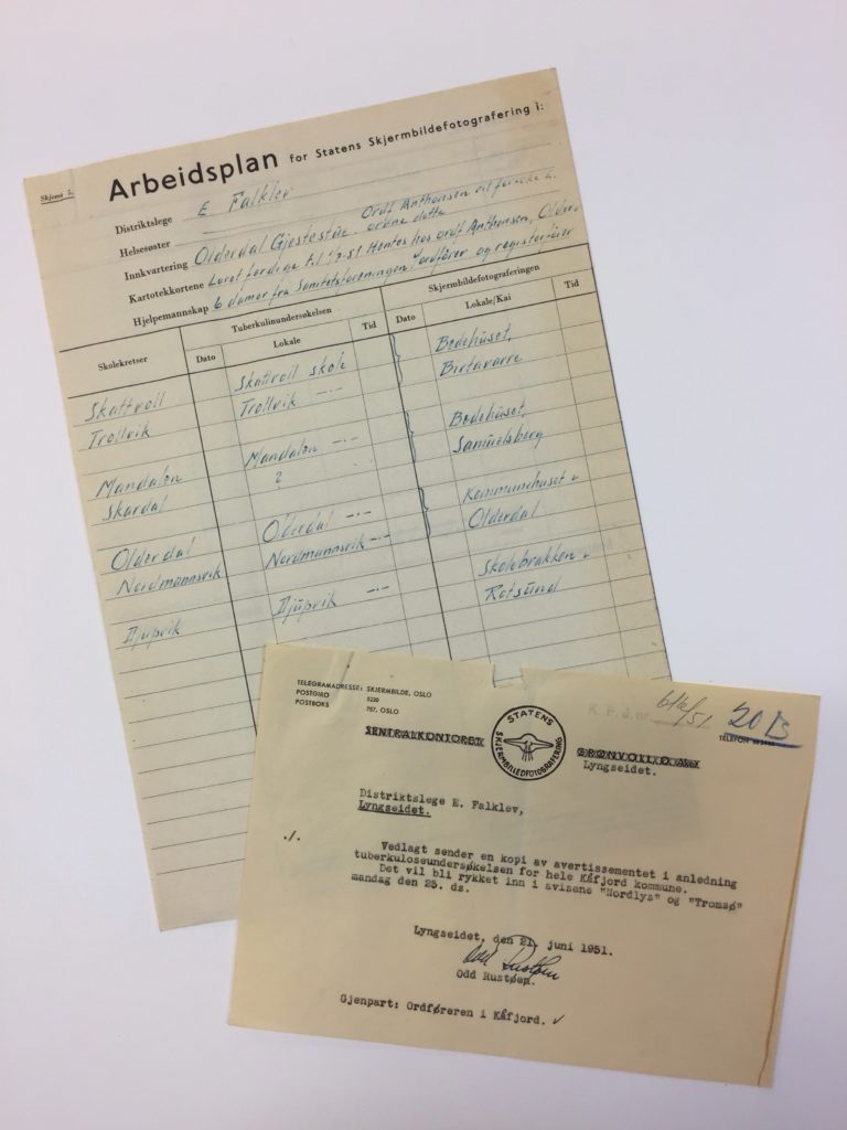 På 1950-tallet hadde man fått kontroll over tuberkulosen. Skjermbildefotografering av befolkningen var en del av tiltakene. Kåfjord kommune. Foto: Arkiv Troms